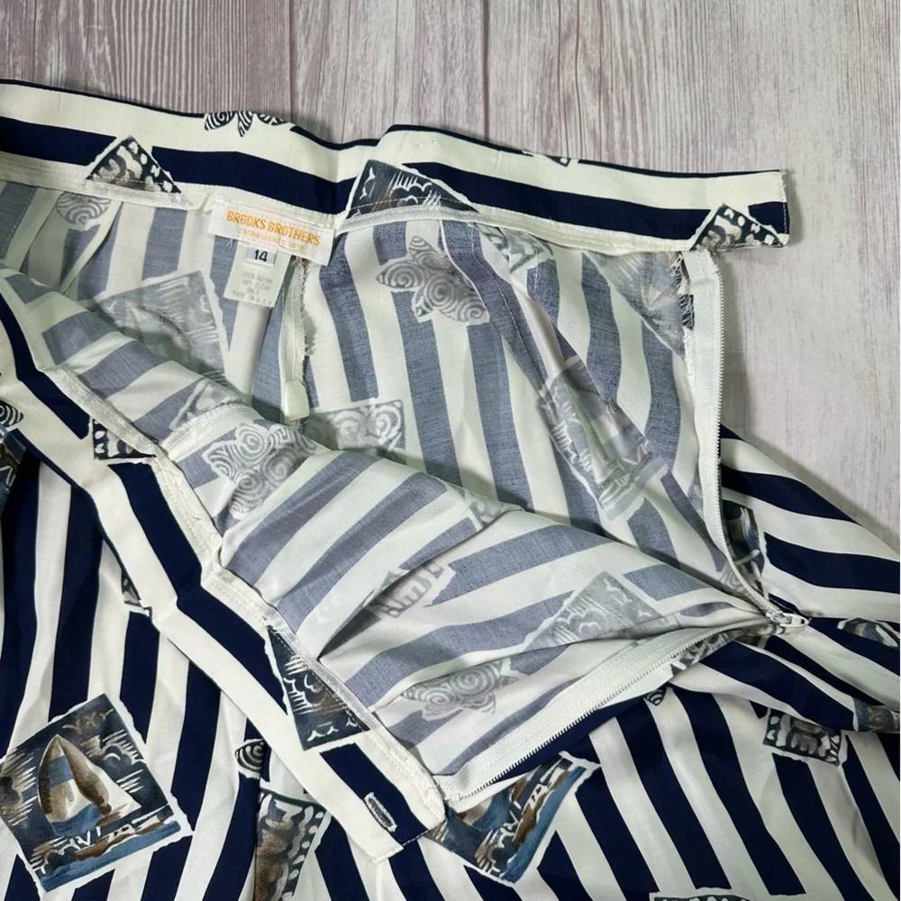 Women’s Vintage Brooks Brothers Navy & Off‎ White Nautical Ocean Bermuda Shorts